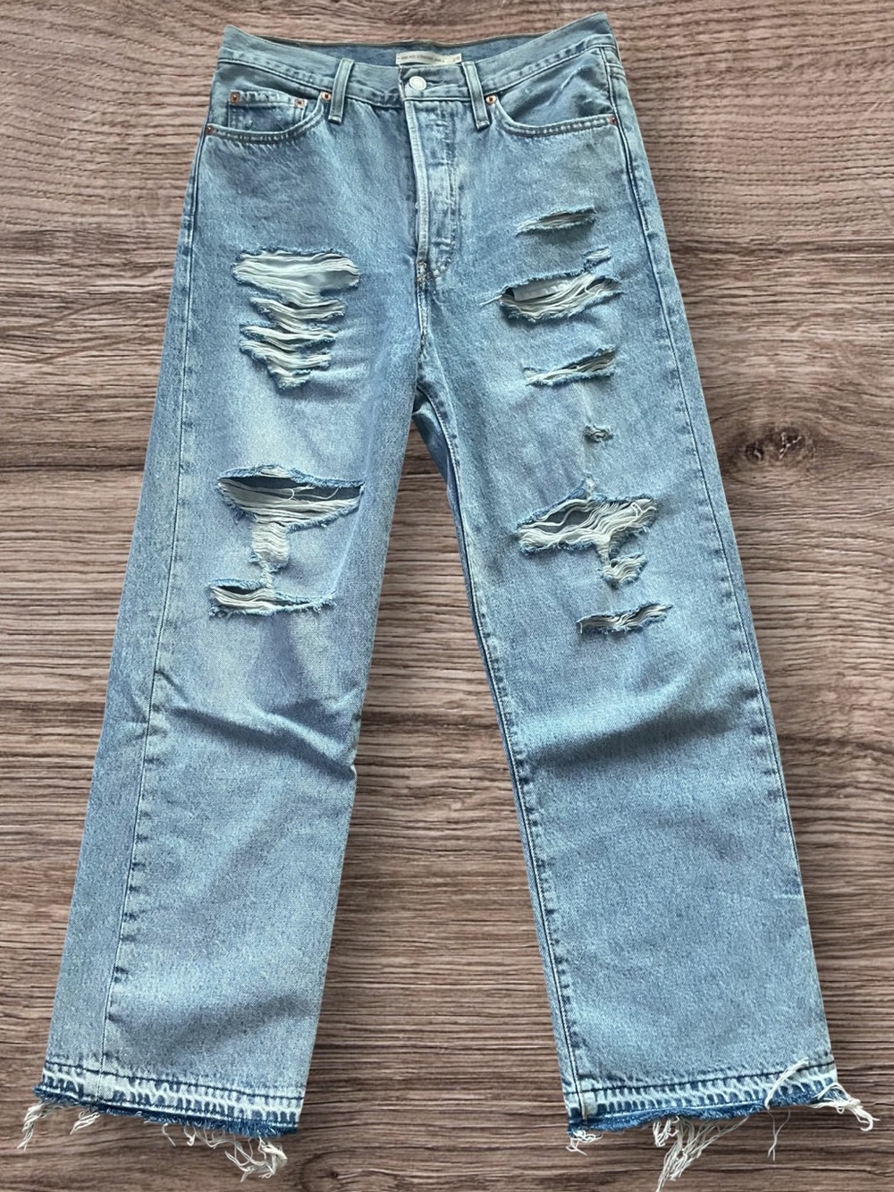 Levi's Ribcage Straight Ankle Light Blue Ripped Women’s Jeans Size 29